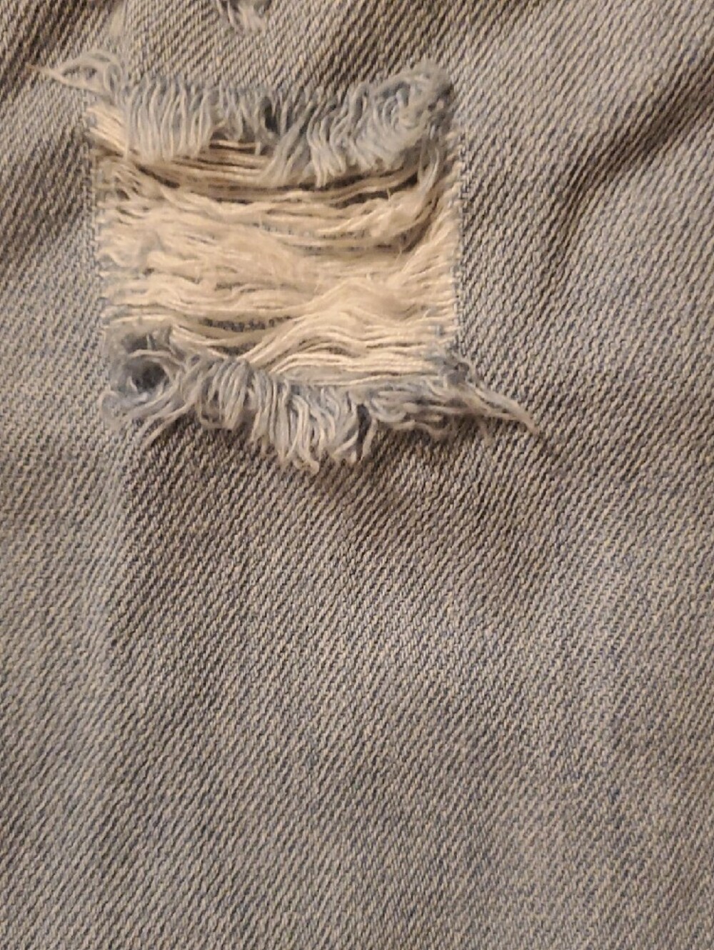 Light Wash Distressed Ripped Jeans - Picture 6 of 9